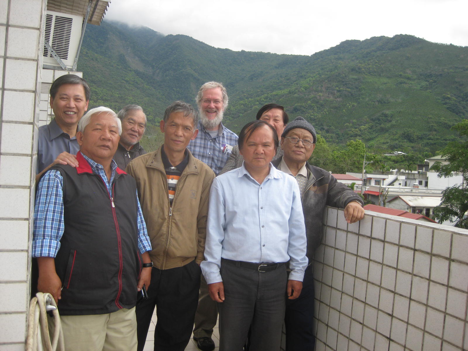 布農族教會的領袖集會翻譯舊約中剩餘的書卷(2005) 布農族教會的領袖集會翻譯舊約中剩餘的書卷(2005)